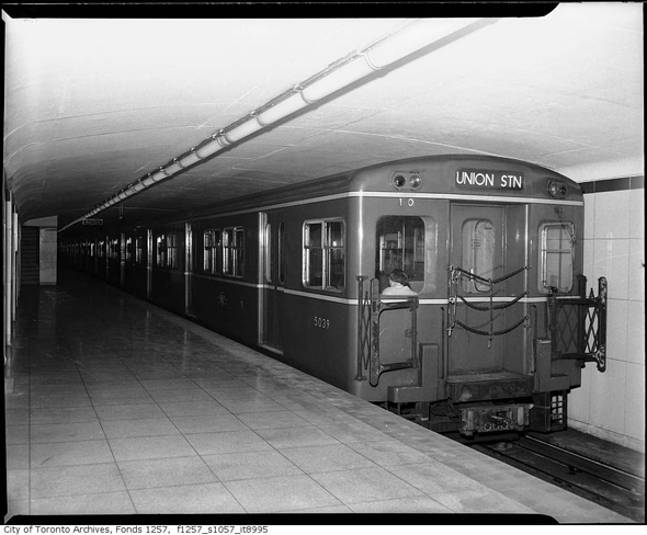 Toronto, Toronto Transit Commission, Toronto subway,Toronto subway opening, TTC, history, 1954